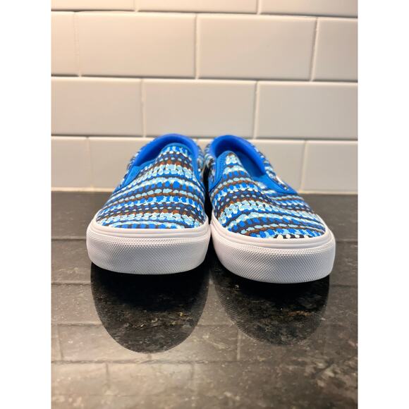 Vera Bradley Women's Canvas Patterned Slip-On Sneakers Casual Blue and Brown 10 - Picture 3 of 11